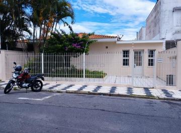 Casa · 193m² · 3 Quartos · 2 Vagas · Casa Térrea com 03 dormitórios, sendo 01 suíte, à venda no Centro de Mogi das Cruzes - SP