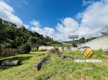 Terreno · 4000m² · Área de 4.000m² á venda em Terra Preta com 3 casas construídas