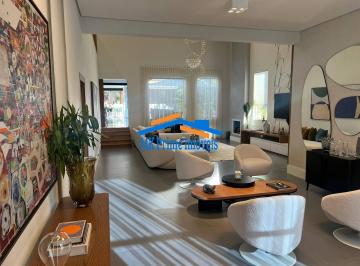 Casa · 620m² · 5 Quartos · 4 Vagas · Casa em condomínio 620m² com 5 dormitórios no Residencial Melville.