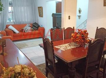 fb349115d51056cf96462ff064b1f239.jpg · Sobrado de 149m² com 3 quartos