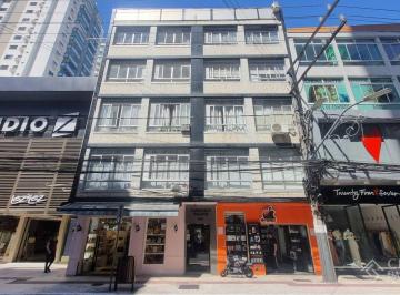 Apartamento · 35m² · 1 Quarto · Camboriú Palace - Locação Anual com 1 Dormitório, Mobiliado na Avenida Brasil Centro de Balneário Ca