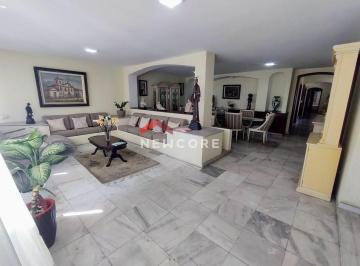 Apartamento · 300m² · 4 Quartos · 2 Vagas · Apartamento em Rua Governador Pedro de Toledo - Boqueirão - Santos/SP