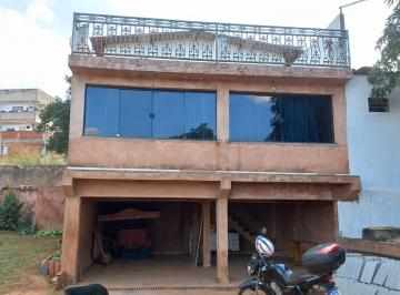 Casa de 4 quartos, Águas Claras · SOBRADO COM LINDA VISTA EM ARNIQUEIRA! TERRENO 950M2!