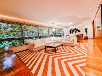 Apartamento · 180m² · 3 Quartos · 1 Vaga · Espetacular 3 quartos no Leblon – Reformado, silencioso e a 100m da praia