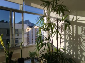 Apartamento · 84m² · 3 Quartos · 1 Vaga · Apartamento no Leblon de 84m², 3 quartos, 2 banheiros, vaga escriturada e portaria 24h, com vista es