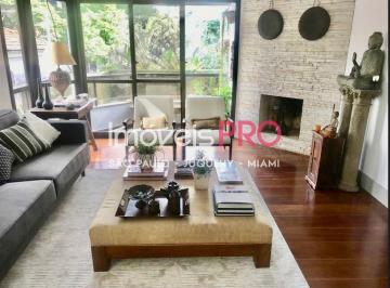 Apartamento · 178m² · 3 Quartos · 2 Vagas · Lindo apartamento com 3 suites no Itaim totalmente reformado