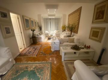 Apartamento · 174m² · 3 Quartos · 1 Vaga · Apartamento 3 qtos com suíte, lavabo, DCE, 01 vaga escriturada.