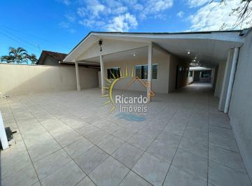 Casa · 255m² · 6 Quartos · 2 Vagas · CASA COM PISCINA NO BALNEÁRIO PRAIA DE LESTE!!!