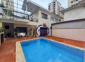 Casa · 211m² · 4 Quartos · 5 Vagas · Sobrado Espaçoso no Embaré – 4 Dormitórios com Piscina e Localização Privilegiada