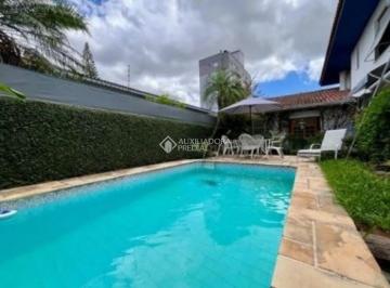 Casa · 360m² · 4 Quartos · 5 Vagas · Conforto e Espaço no Coração do Jardim Lindóia: 360m² de Bem-Estar