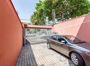 Casa · 141m² · 3 Quartos · 2 Vagas · Venda de excelente sobrado no Jardim das Flores!