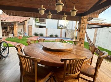 Casa · 315m² · 3 Quartos · 4 Vagas · Casa duplex para venda no Condomínio Golden Garden em Campos