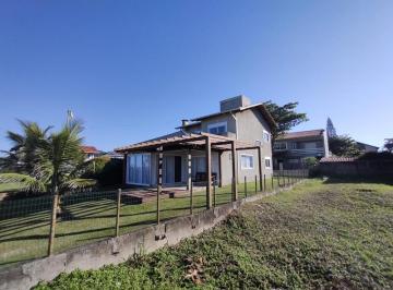 Foto 01 · Sobrado frente mar na Praia de Itaguaçu em São Francisco do Sul - SC imobiliária Alan Madeira imóvei
