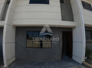 Fachada. · Sobrado com 02 Dormitórios na região de Uvaranas Próximo ao Supermercado Slonik!