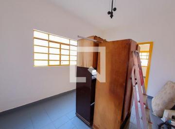 Sobre o imóvel: Colégio 500 metros. Ônibus passa na porta. 20 minutos do Metrô S · Casa para Aluguel - Vila Maria , 1 Quarto, 60 m² - São Paulo