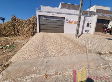 FACHADA · Casa - Uruaçu