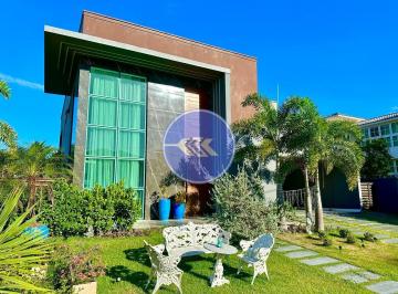 Casa · 365m² · 4 Quartos · 4 Vagas · Casa alto padrão no Alphaville Fortaleza com 4 suítes