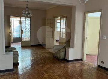 Casa de 5 quartos, São Paulo · Casa a venda na Vila Mariana com 255 m² 5 quartos 3 vagas.