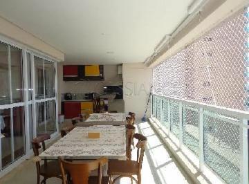 Apartamento · 245m² · 4 Quartos · 3 Vagas · Apartamento Padrão em São José dos Campos
