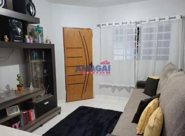Casa · 74m² · 3 Quartos · 2 Vagas · Casa de 3 dormitórios com 1 suíte - Parque Imperial - Jacareí