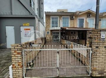 Casa 90m² Aluguel Centro · Sobrado com 2 dormitórios no Centro - Camboriú