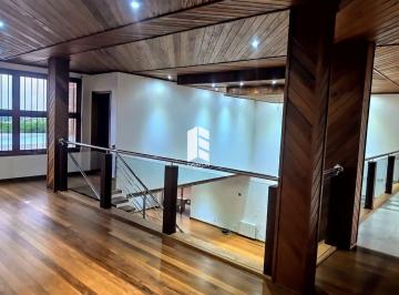 Casa · 571m² · 5 Quartos · 3 Vagas · Sobrado alto padrão com 5 suítes e garagem para 3 veículos