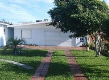 Casa · 600m² · 5 Quartos · 2 Vagas · Casa à venda - em Xangri-Lá