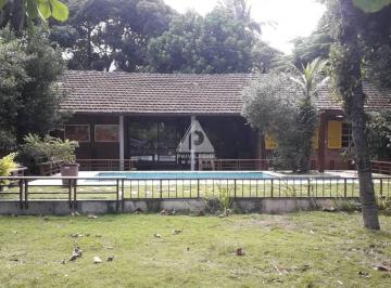 Casa · 230m² · 4 Quartos · Excelente casa em amplo terreno na Ilha Primeira, ótimo estado, salão amplo com girau, varandão, 3 q