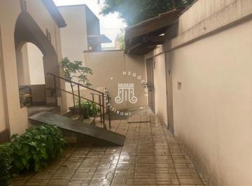 Casa · 681m² · 3 Quartos · 10 Vagas · Casa Padrão em Jundiaí