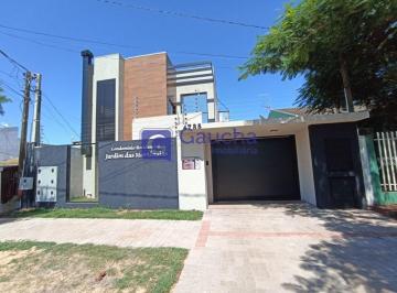 Casa · 139m² · 3 Quartos · 2 Vagas · VENDA | Sobrado, com 3 dormitórios em Canadá, Cascavel
