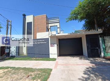 Casa · 139m² · 3 Quartos · 2 Vagas · VENDA | Sobrado, com 3 dormitórios em Canadá, Cascavel