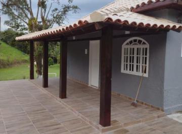 Foto 01 · Sítio reformado em Tanguá com área gourmet e campo de futebol - 2,5 alqueires porteira fechada