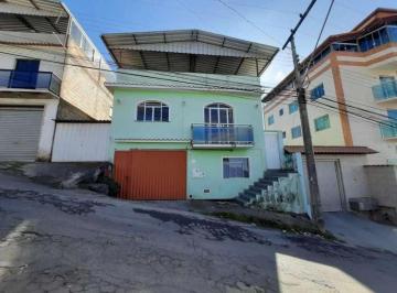 casa-com-3-quartos-a-venda-em-barbacena-santa-efigenia-1591109399.jpeg · Casa aconchegante com cozinha com armários planejados, terraço amplo coberto e uma vaga de garagem l