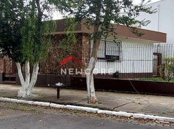 Casa · 205m² · 4 Quartos · 1 Vaga · Casa em Rua Barão de Tramandaí - Passo da Areia - Porto Alegre/RS