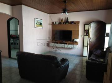Casa · 250m² · 3 Quartos · 3 Vagas · Casa Térrea - Jardim Guimarães - 3 Dormitórios - 180m² - Aceita Permuta.