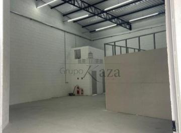 Comercial · 200m² · 3 Vagas · Galpão Comercial - Centro - Jacareí - 250m².