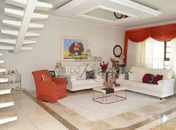 Casa · 250m² · 3 Quartos · 3 Vagas · Sobrado em Rua Fechada - Altos de Santana I - Jacareí - 230m² - 3 Dormitórios