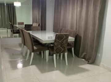 Casa · 300m² · 3 Quartos · 7 Vagas · Casa Padrão em Jacareí