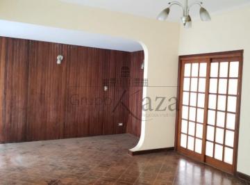 Casa · 331m² · 3 Quartos · 3 Vagas · Casa Térrea Comercial - Residencial - Centro - Jacareí - 3 Dormitórios sendo uma suíte - 250m²