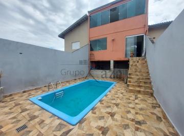 Casa · 186m² · 3 Quartos · 2 Vagas · Casa Sobrado com Ponto Comercial - Jardim Santa Luzia - 3 Dormitórios - 144,90m².