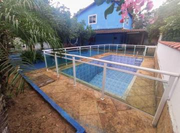 Casa · 1440m² · 4 Quartos · 3 Vagas · Casa moderna com piscina, energia solar, churrasqueira e muito mais!!