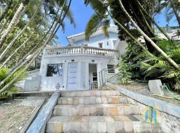 Casa · 600m² · 3 Quartos · 9 Vagas · Casa à venda em Carapicuíba!