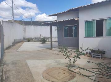 Casa · 2 Quartos · 2 Vagas · Casa sozinha no lote por apenas R$ 235.000,00