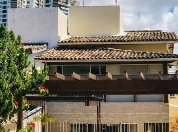 Casa · 606m² · 9 Quartos · 2 Vagas · Casa Padrão, Casa - Patamares