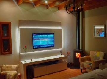 Casa · 150m² · 3 Quartos · 2 Vagas · ao lado do Centro de Gramado