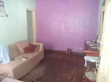 sala · Três moradias para reforma em terreno 6,5x18