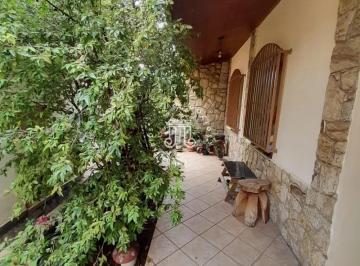 Casa · 268m² · 3 Quartos · 3 Vagas · Casa Padrão em Jundiaí