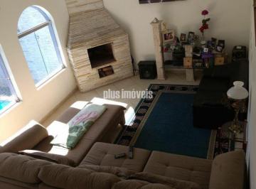 Casa · 300m² · 3 Quartos · 2 Vagas · SOBRADO COM 3 DORMITÓRIOS SENDO UMA SUÍTE NA VILA MARARI