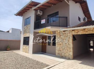 Casa · 200m² · 4 Quartos · 1 Vaga · Casa à venda no bairro Praia de Armação do Itapocorói - Penha/SC