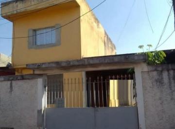 Casa · 180m² · 2 Quartos · 4 Vagas · Sobrado + 2 Casas de Fundos excelente investimento terreno de 250m²